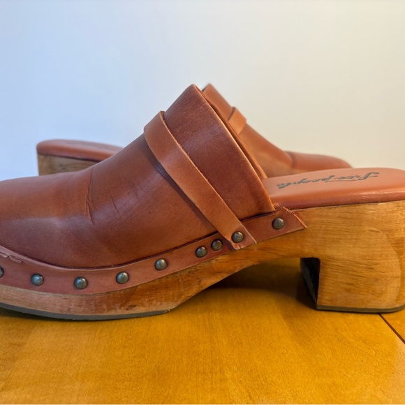 FREE PEOPLE || Calabasas Studded Platform Clog Women’s Sz 41 - Picture 11 of 16